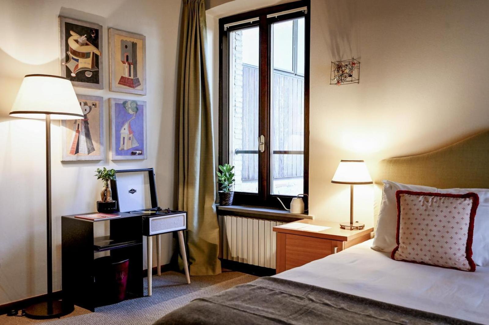 Lear • Dining Club Hotell Briosco Exteriör bild