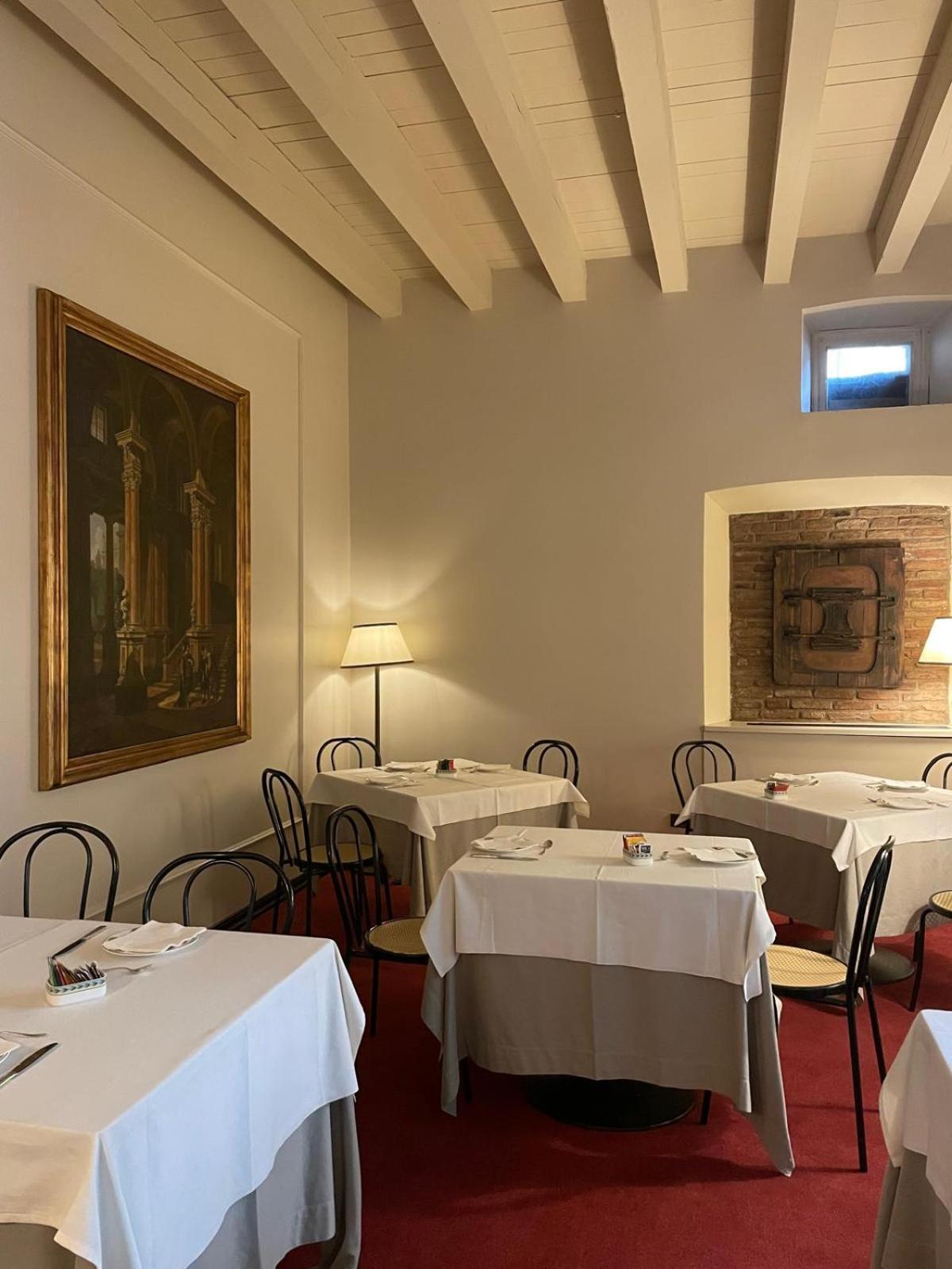 Lear • Dining Club Hotell Briosco Exteriör bild