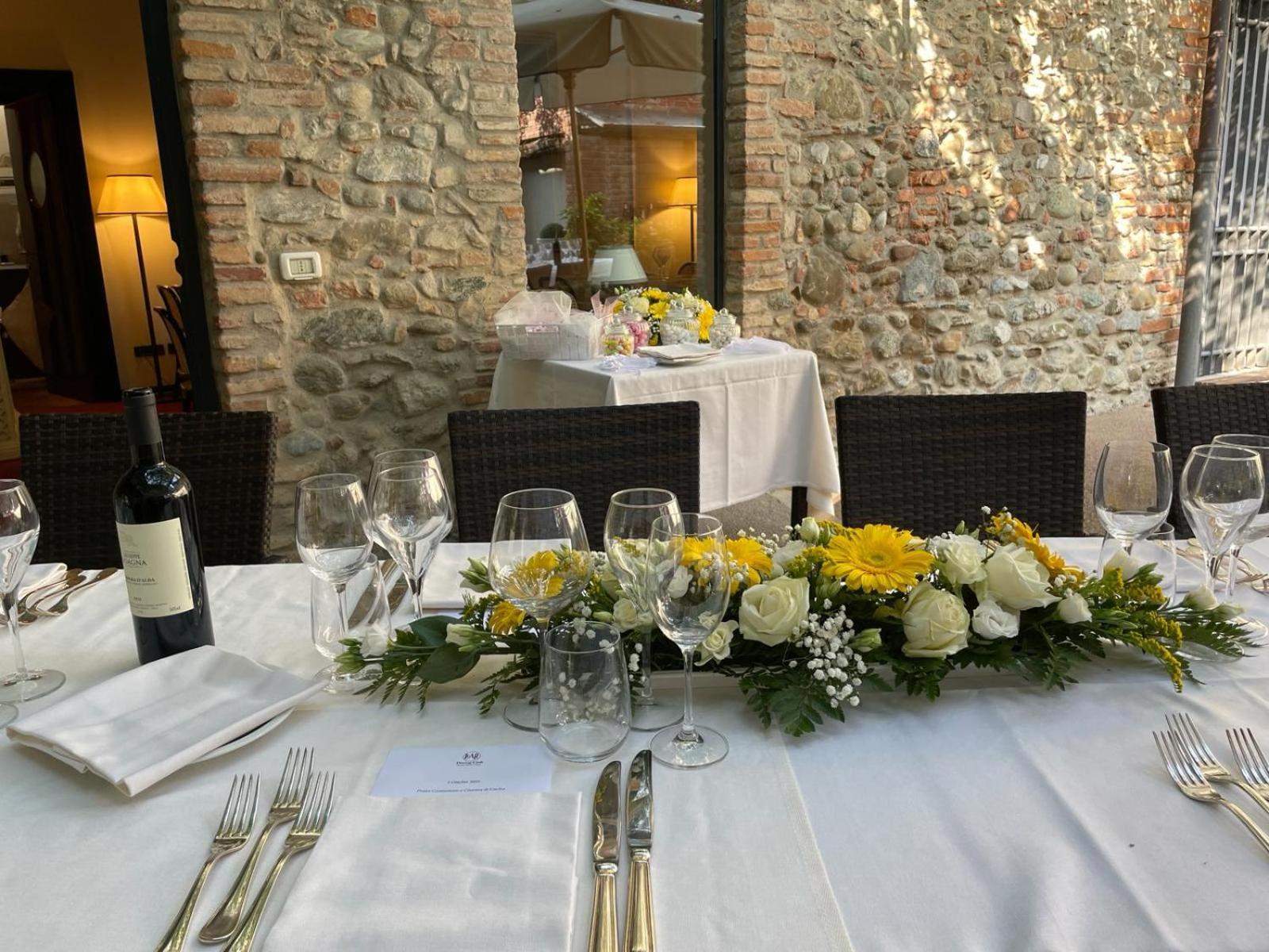 Lear • Dining Club Hotell Briosco Exteriör bild