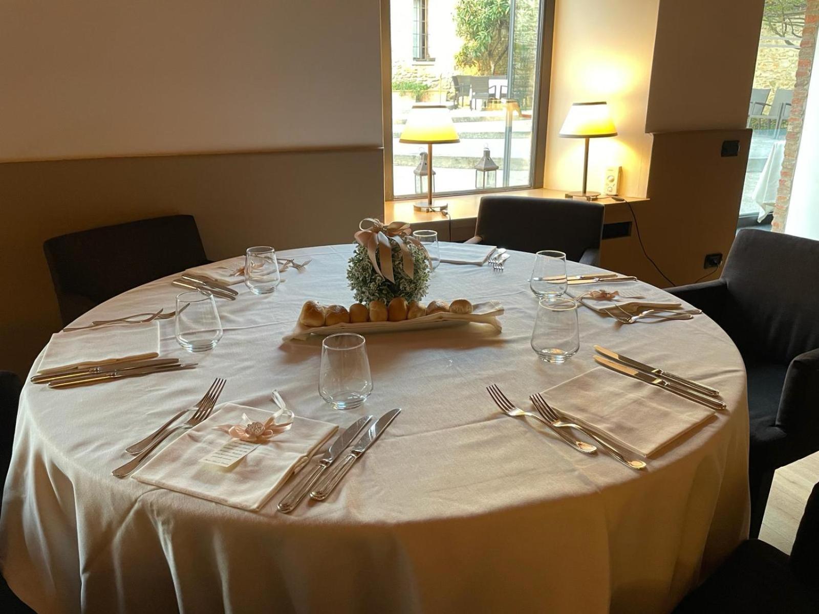 Lear • Dining Club Hotell Briosco Exteriör bild